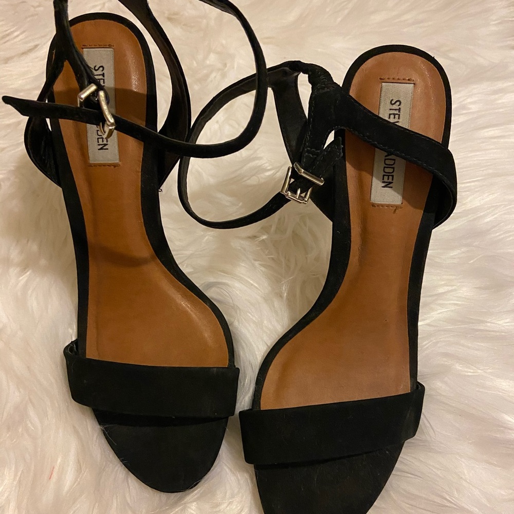 Steve Madden ankle strap sandals size 8.5